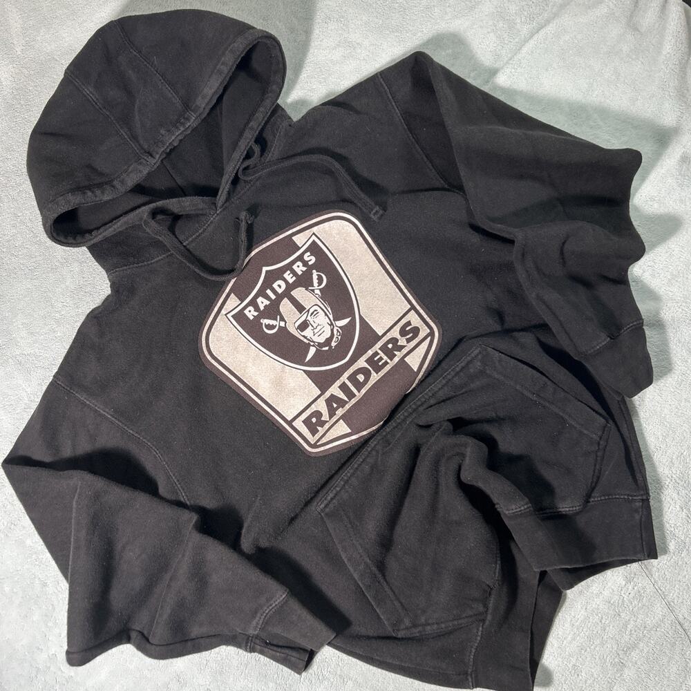 Y2k 2000s Raiders NFL Hoodie Mens Small Pullover Salute Shield Silver Vintage